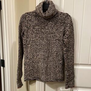 Gap turtleneck sweater